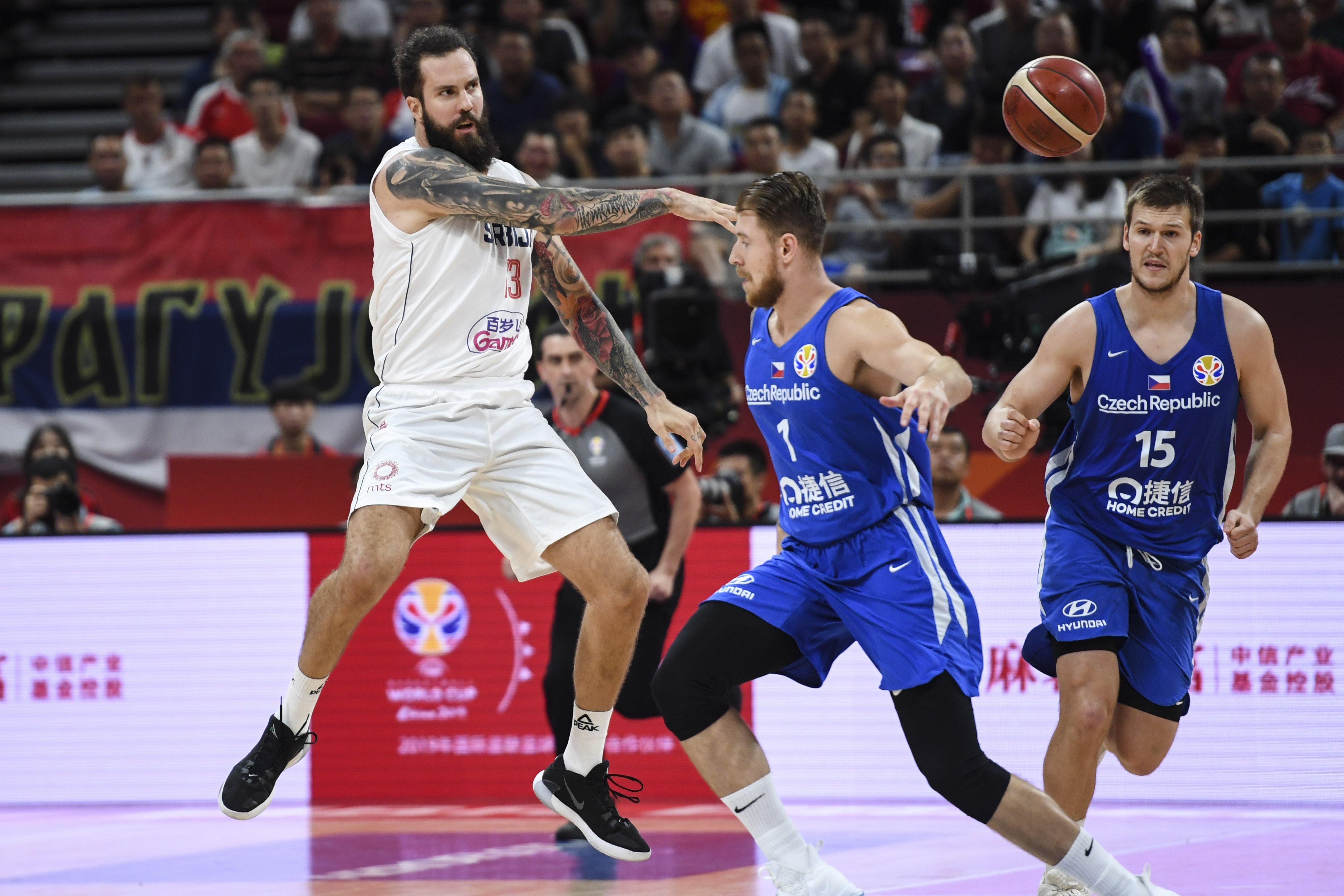 九游体育登录重要助攻引爆全场！，穆古鲁扎意外战胜塞尔维亚队比赛高潮迭起的简单介绍