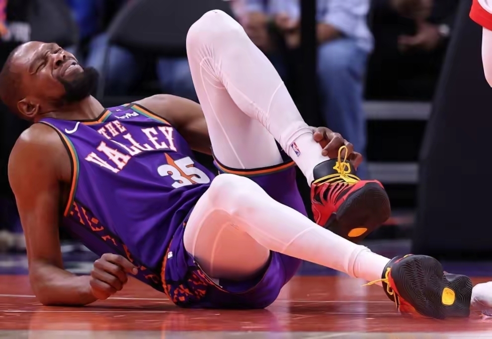 九游体育投注平台关于赛前菲尼克斯太阳备战NBA季后赛，手感冰凉细节曝光，质疑声仍在，身体对抗强度拉满的信息