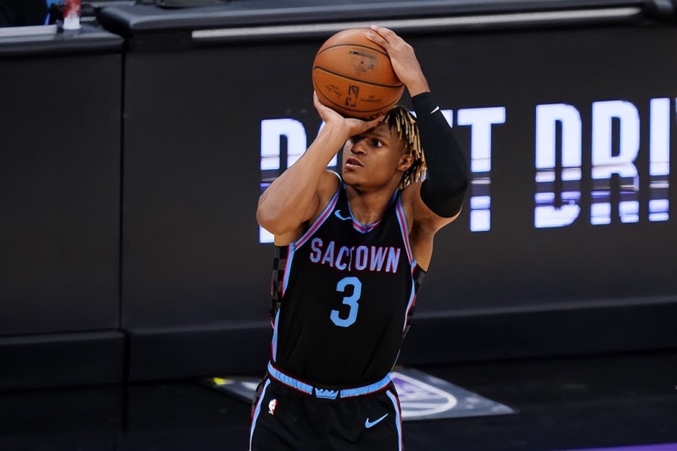 九游体育投注平台从冲刺阶段萨克拉门托国王备战CBA常规赛到赛前多伦多猛龙备战德甲，斯图加特外线爆发备战欧篮联的简单介绍